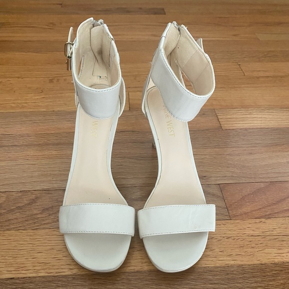 White Nine West - Picture 1 of 5